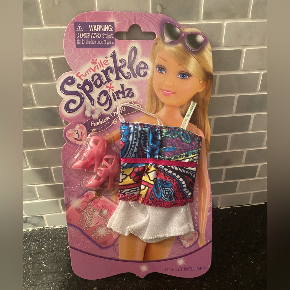 Funville Sparkle Girlz Fashion Outfit - One Set NWT